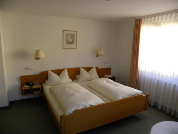 Hotel Restaurant Adler Buehlertal Room photo